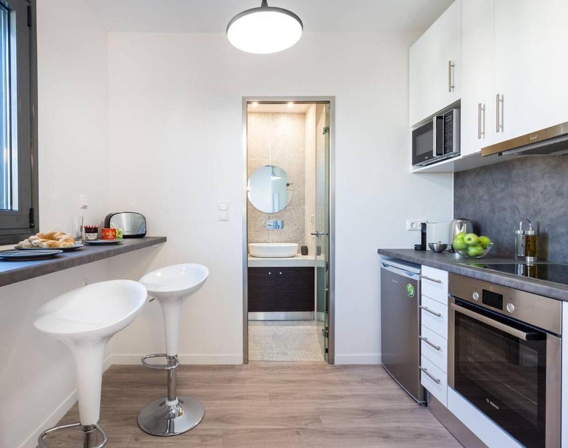 Emily In Athens - Central Chic Flat With Terrace Syntagma E1 المظهر الخارجي الصورة