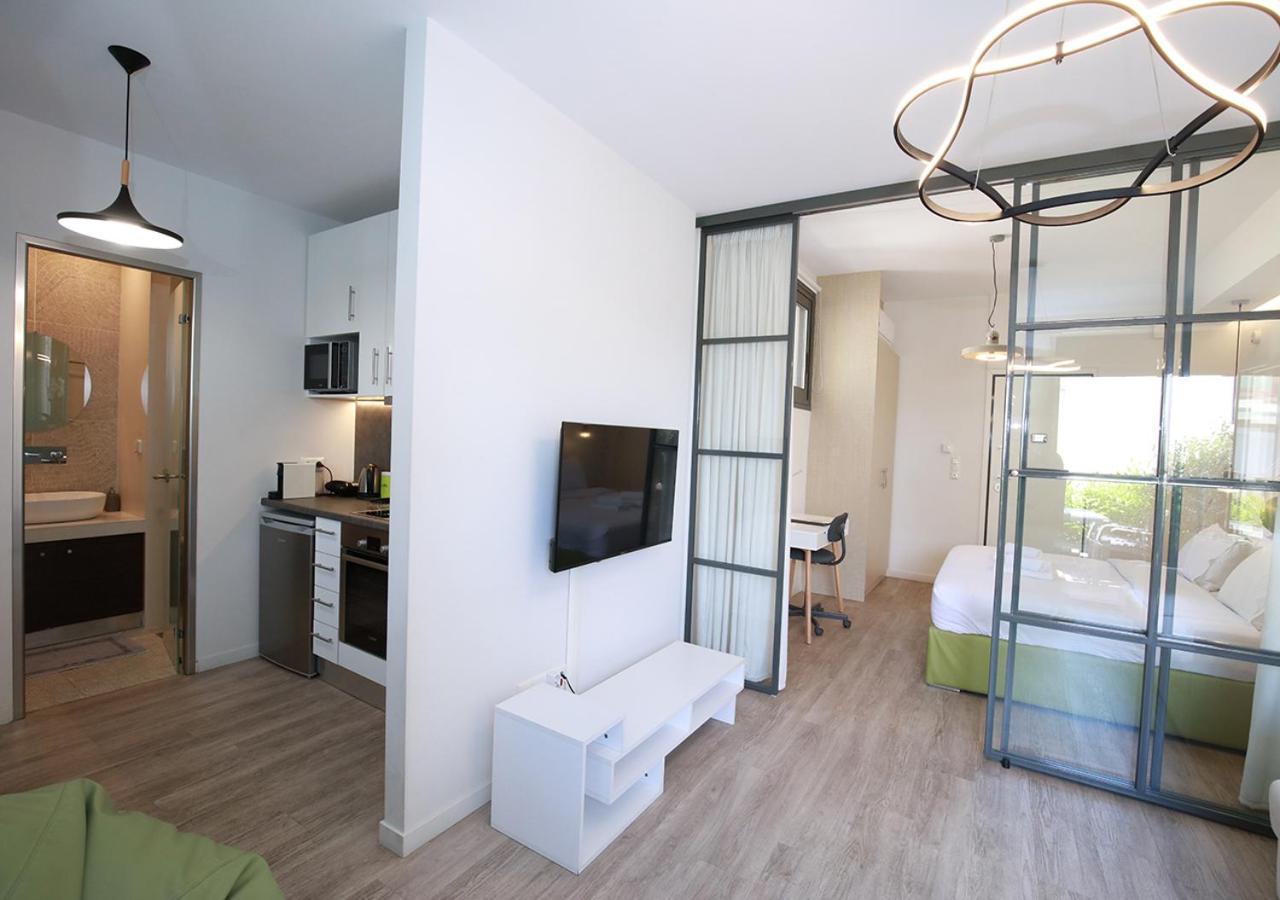 Emily In Athens - Central Chic Flat With Terrace Syntagma E1 المظهر الخارجي الصورة