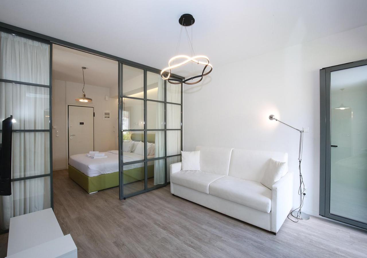 Emily In Athens - Central Chic Flat With Terrace Syntagma E1 المظهر الخارجي الصورة