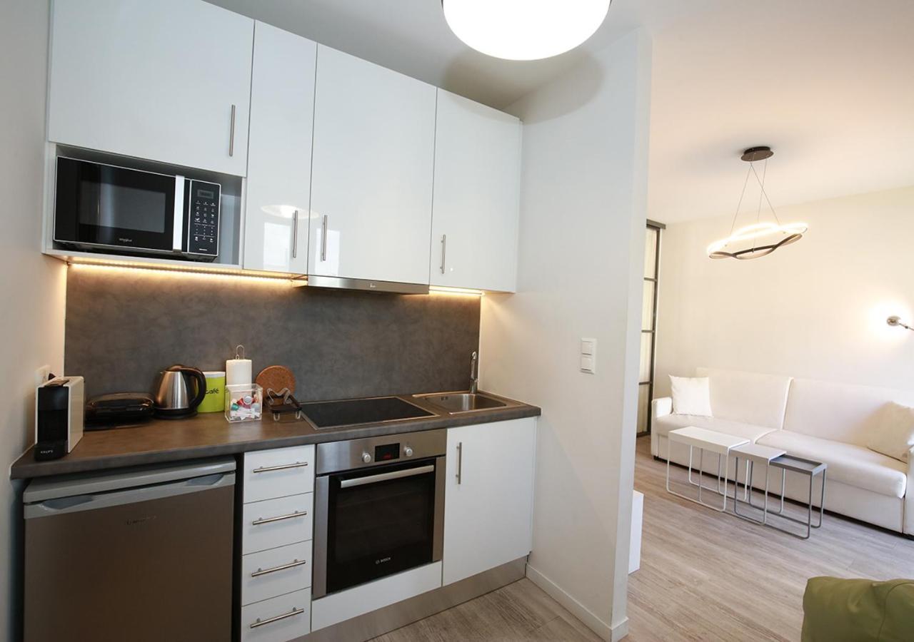 Emily In Athens - Central Chic Flat With Terrace Syntagma E1 المظهر الخارجي الصورة
